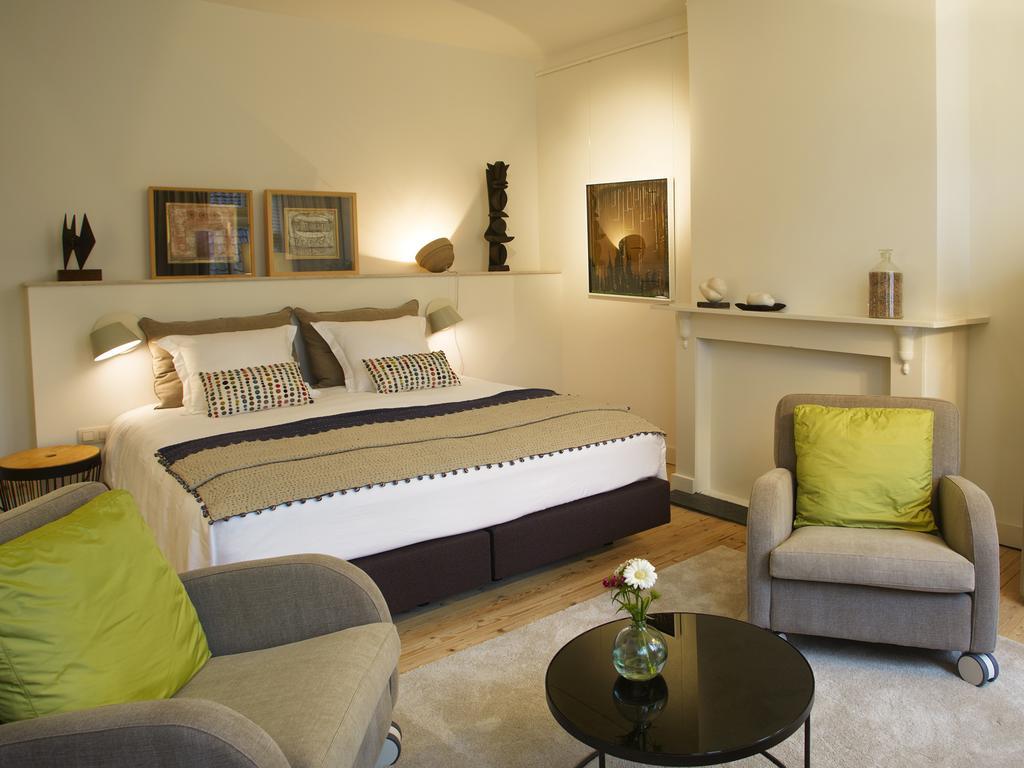 B&B Alphabet - Luxury Guesthouse And Art Gallery Bruges Room photo