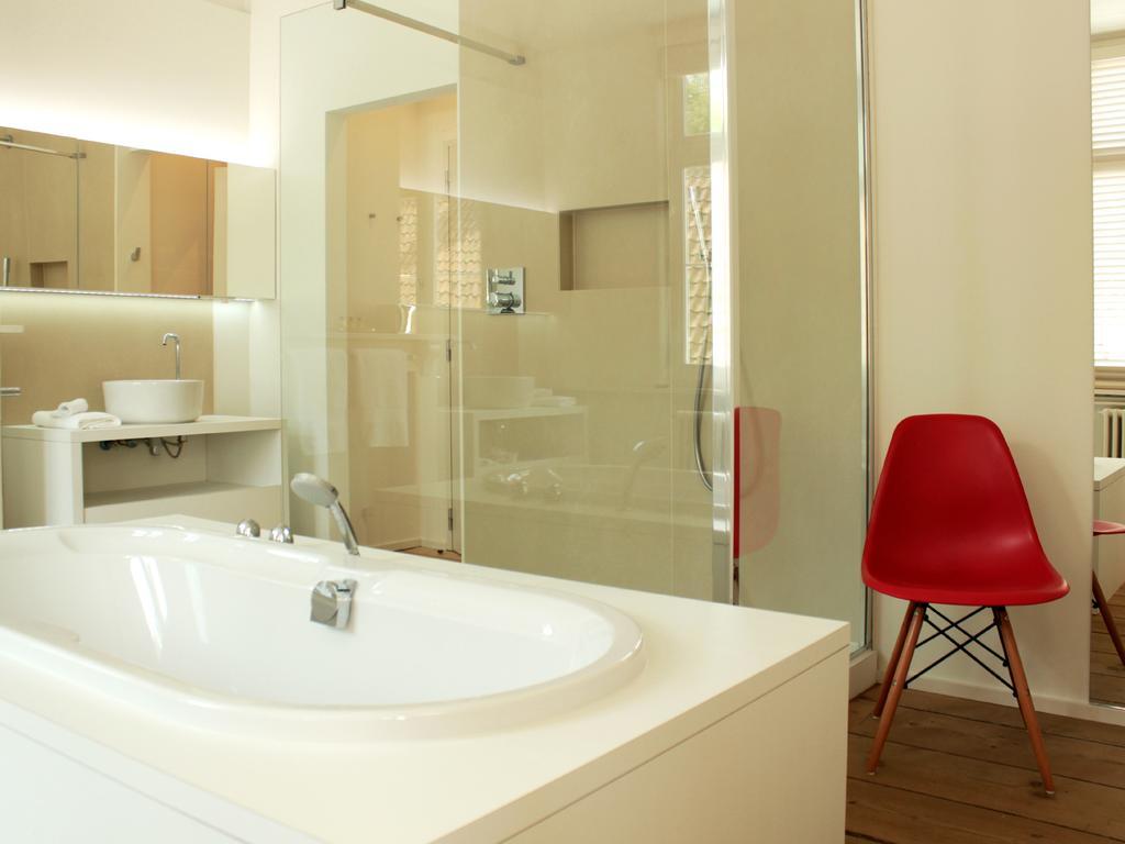 B&B Alphabet - Luxury Guesthouse And Art Gallery Bruges Room photo