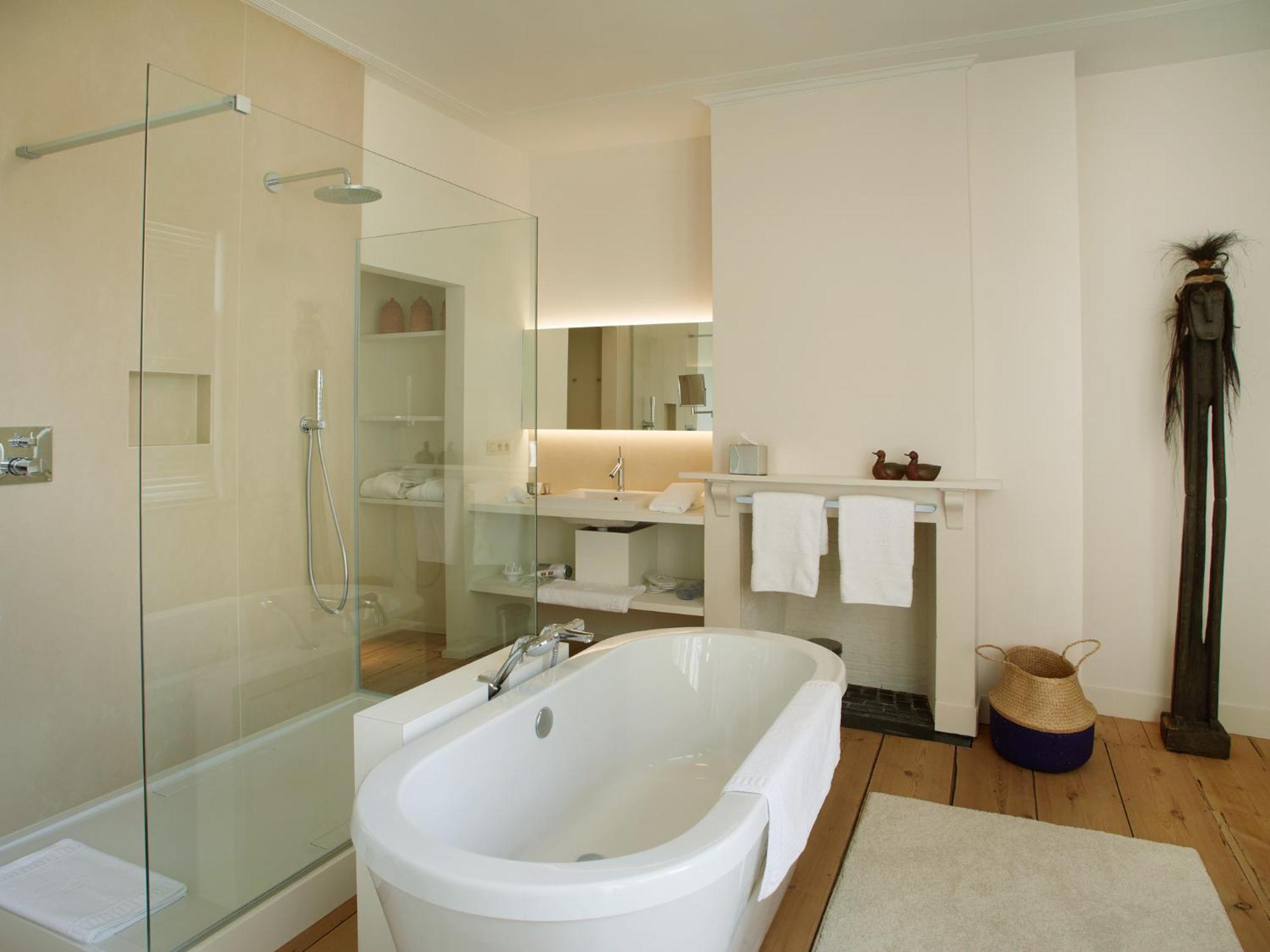 B&B Alphabet - Luxury Guesthouse And Art Gallery Bruges Exterior photo